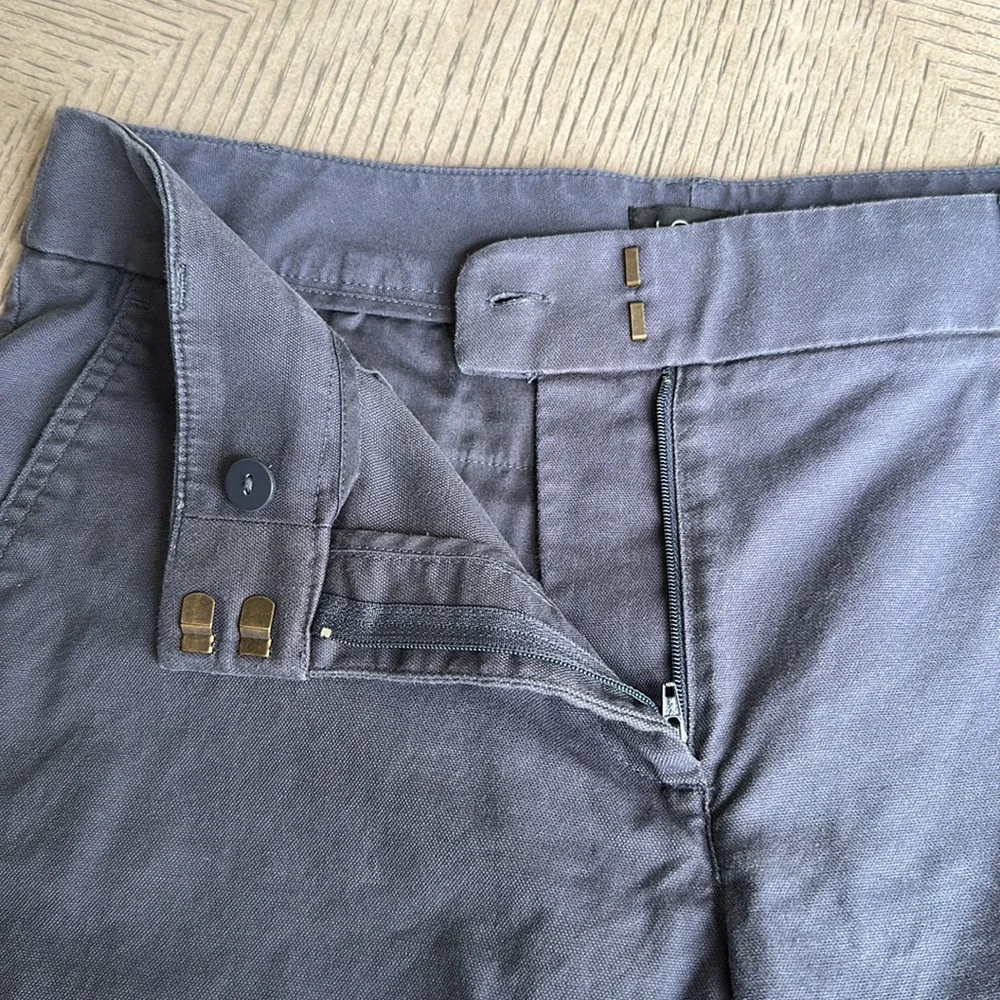 Ann Taylor LOFT - 10" Gray Tailored Women’s Bermuda Shorts - SZ 6 Julie/Curvy - Picture 2 of 9